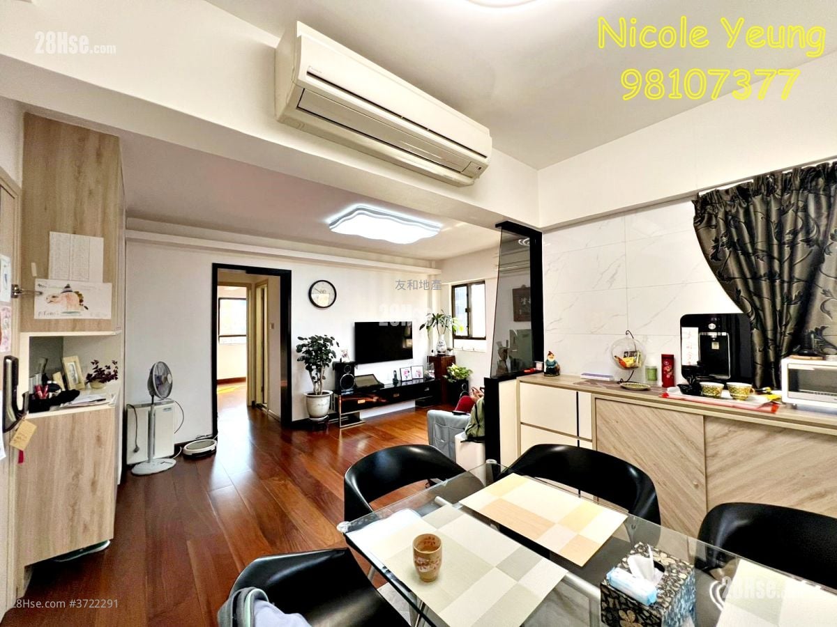 Gallant Villa Sell 2 Bedrooms , 2 Bathrooms 714 ft²