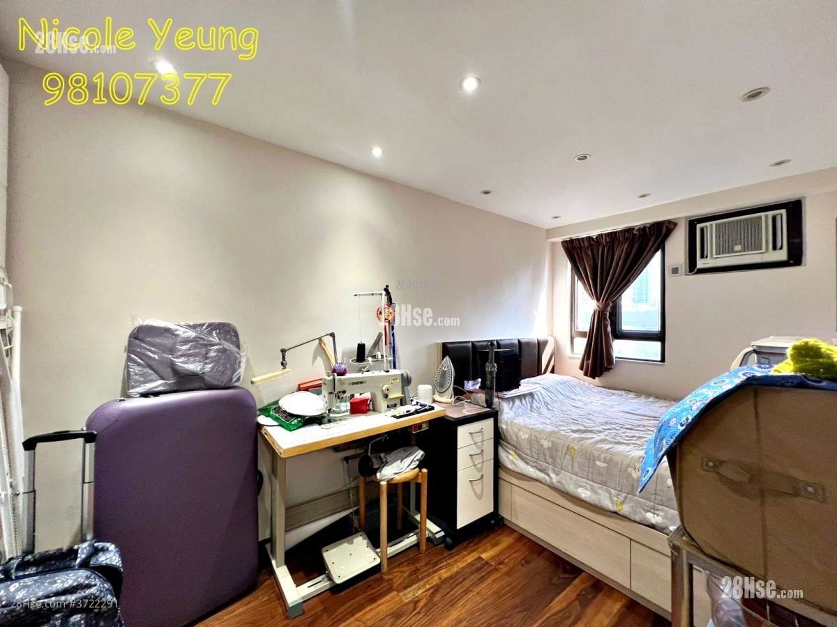 Gallant Villa Sell 2 Bedrooms , 2 Bathrooms 714 ft²