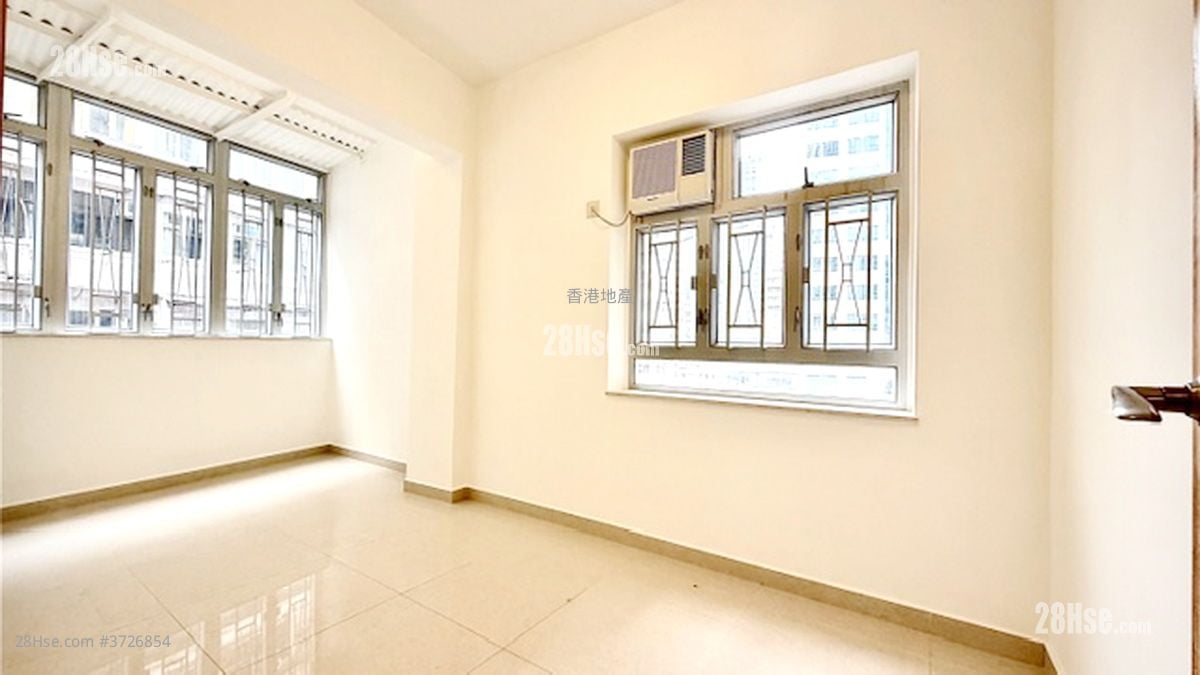 221-221A Wan Chai Road Sell 4 Bedrooms , 2 Bathrooms 784 ft²