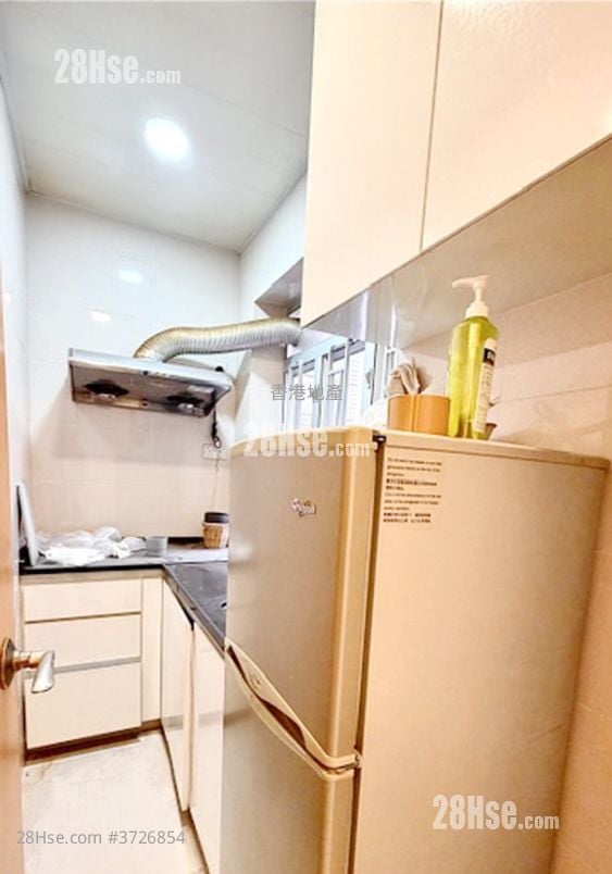 221-221A Wan Chai Road Sell 4 Bedrooms , 2 Bathrooms 784 ft²