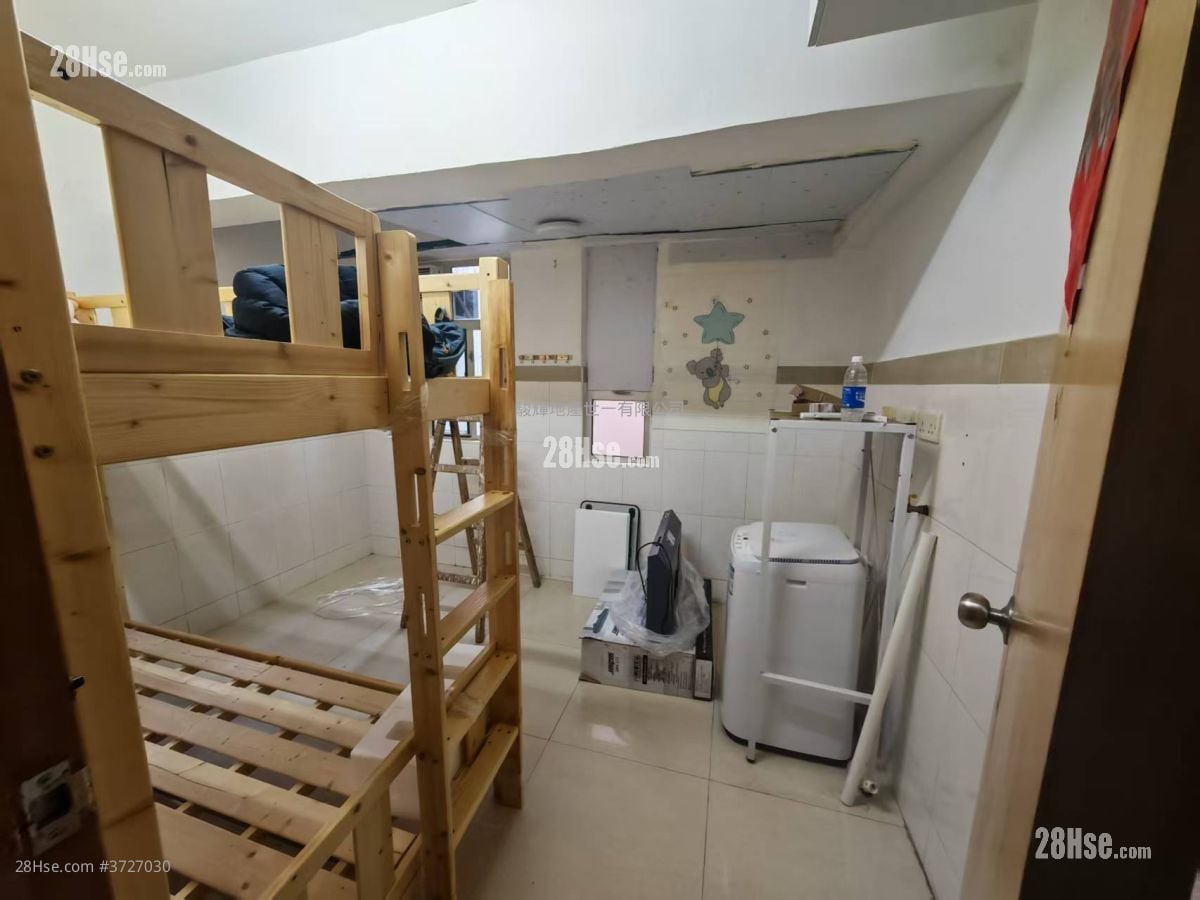 华成楼 租盘 开放式间隔 , 1 浴室 140 平方尺