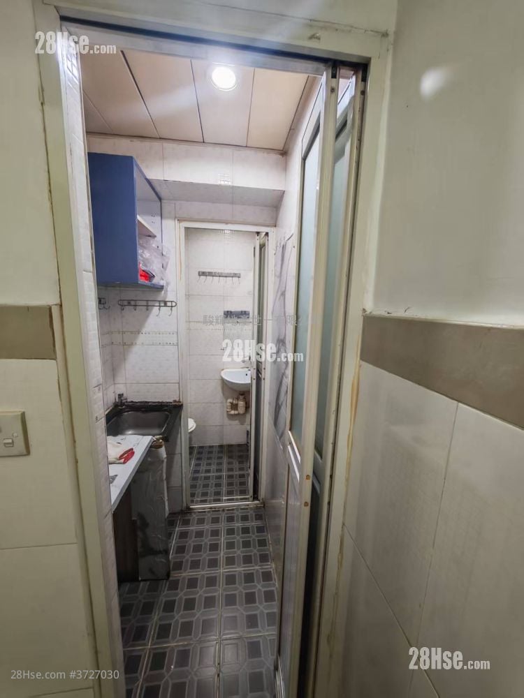 华成楼 租盘 开放式间隔 , 1 浴室 140 平方尺