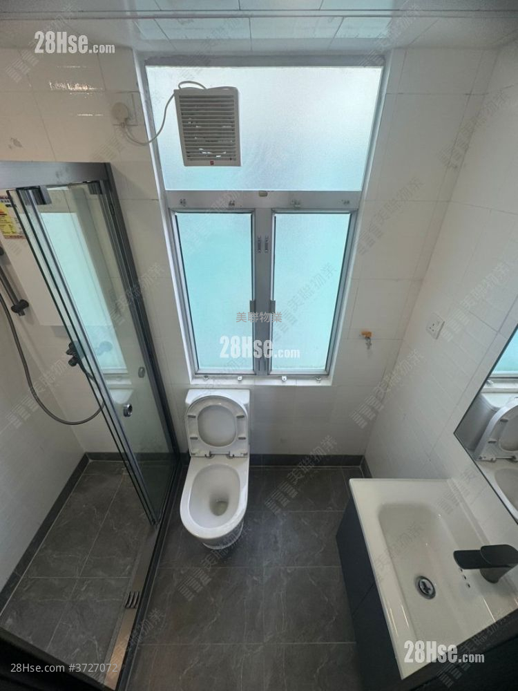 金馬大廈 售盤 2 房 , 1 浴室 296 平方呎