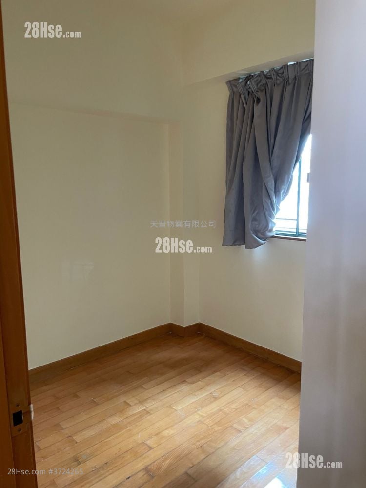 Kingsgate Sell 3 Bedrooms , 1 Bathroom 524 ft²