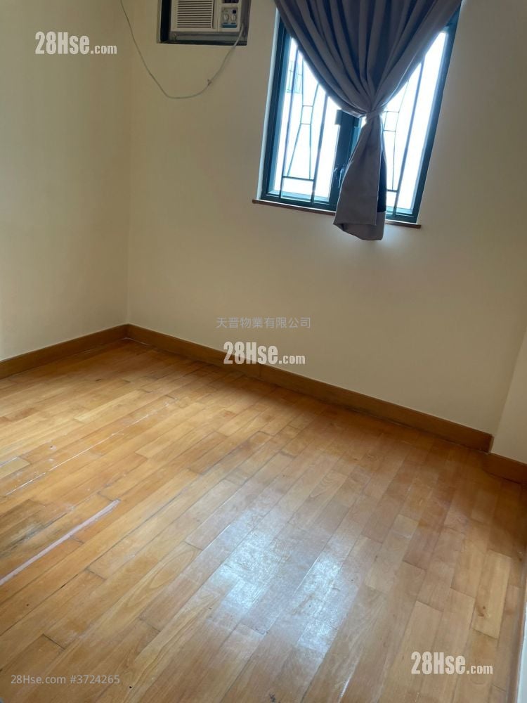 Kingsgate Sell 3 Bedrooms , 1 Bathroom 524 ft²