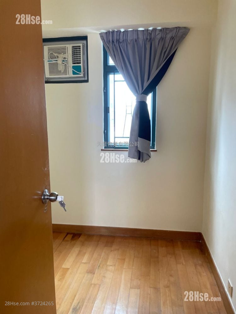 Kingsgate Sell 3 Bedrooms , 1 Bathroom 524 ft²