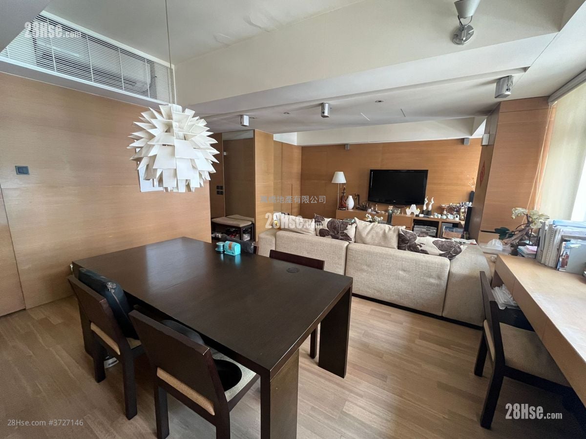 Nam Pak Hong Building Sell 3 Bedrooms , 3 Bathrooms 923 ft²