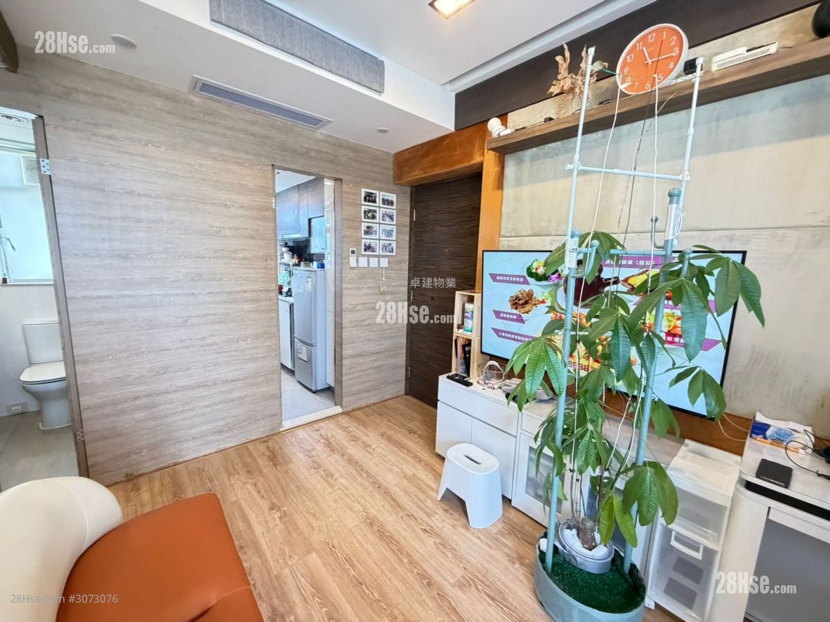 Jade Suites Sell 2 Bedrooms , 1 Bathroom 381 ft²