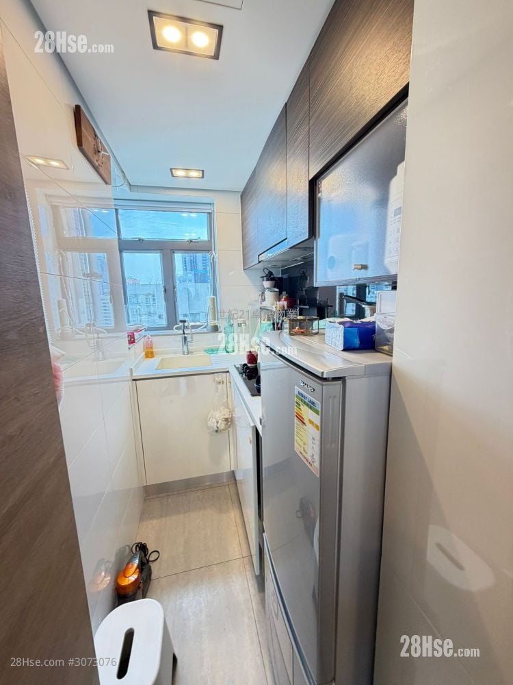 Jade Suites Sell 2 Bedrooms , 1 Bathroom 381 ft²