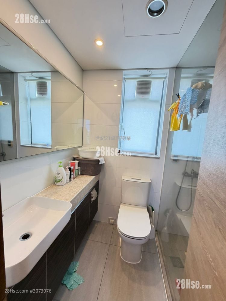 Jade Suites Sell 2 Bedrooms , 1 Bathroom 381 ft²