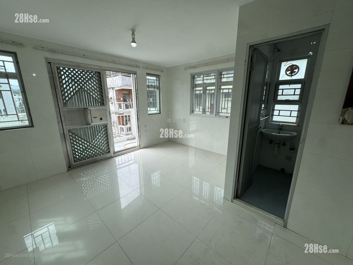 Village Rental 2 Bedrooms , 1 Bathroom