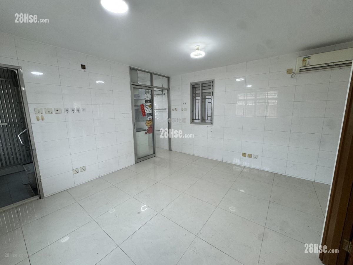 Village Rental 2 Bedrooms , 1 Bathroom