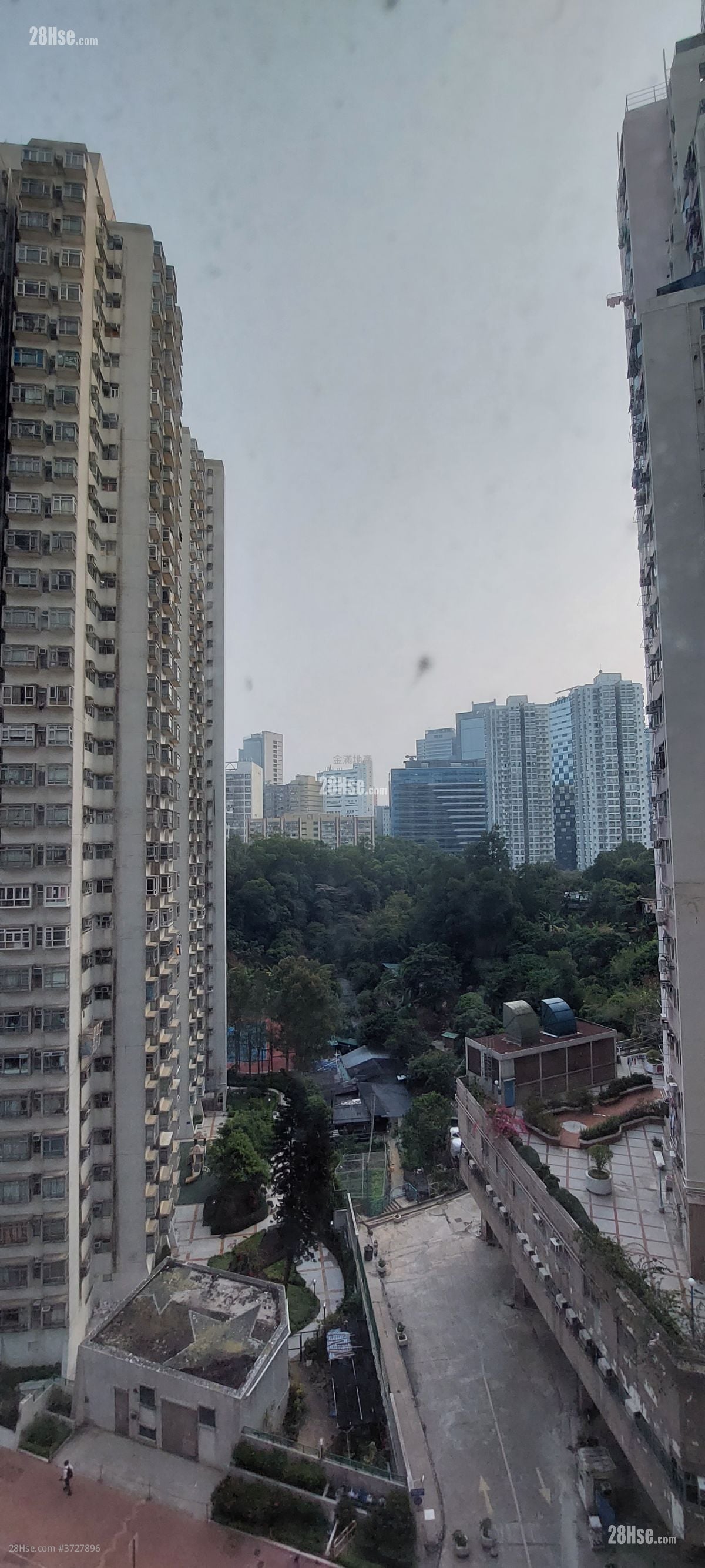 Tsuen Wan Centre Sell 1 Bedroom 324 ft²