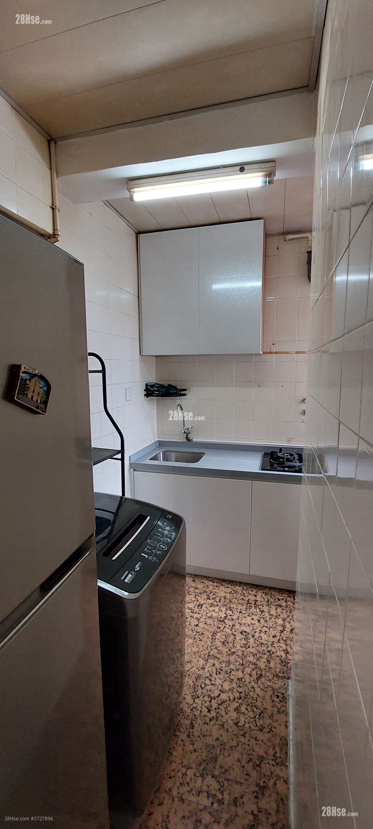 Tsuen Wan Centre Sell 1 Bedroom 324 ft²