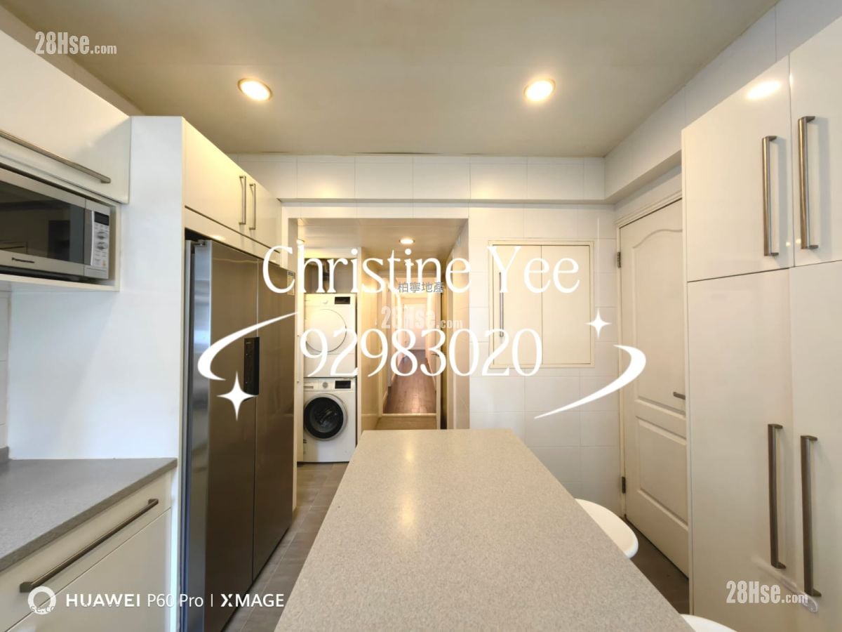 Splendour Court Rental 3 Bedrooms , 2 Bathrooms 1,362 ft²