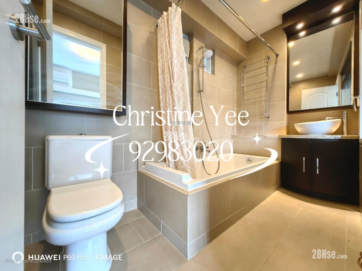 Splendour Court Rental 3 Bedrooms , 2 Bathrooms 1,362 ft²