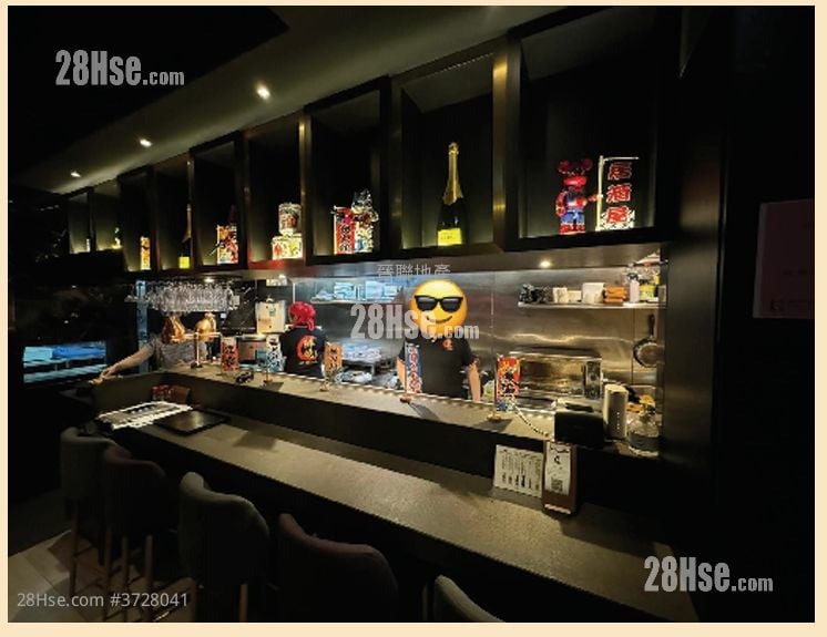 Luen Yip Building Sell Studio