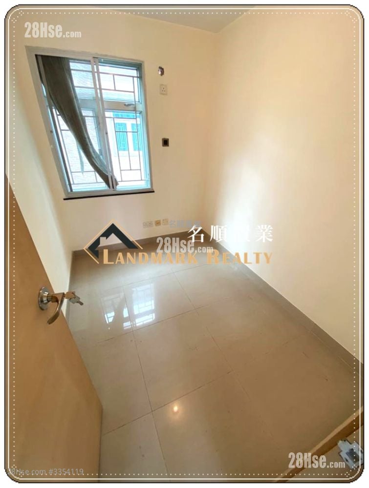 Village Sell 3 Bedrooms , 2 Bathrooms 700 ft²