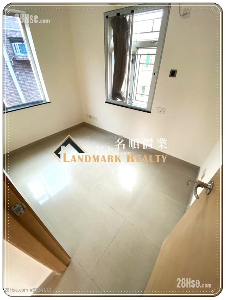 Village Sell 3 Bedrooms , 2 Bathrooms 700 ft²