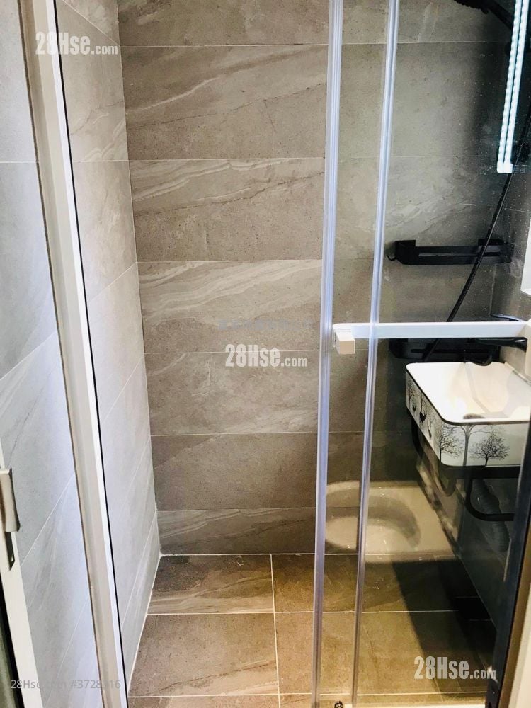 Ying Wah Court Rental Studio , 1 Bathroom