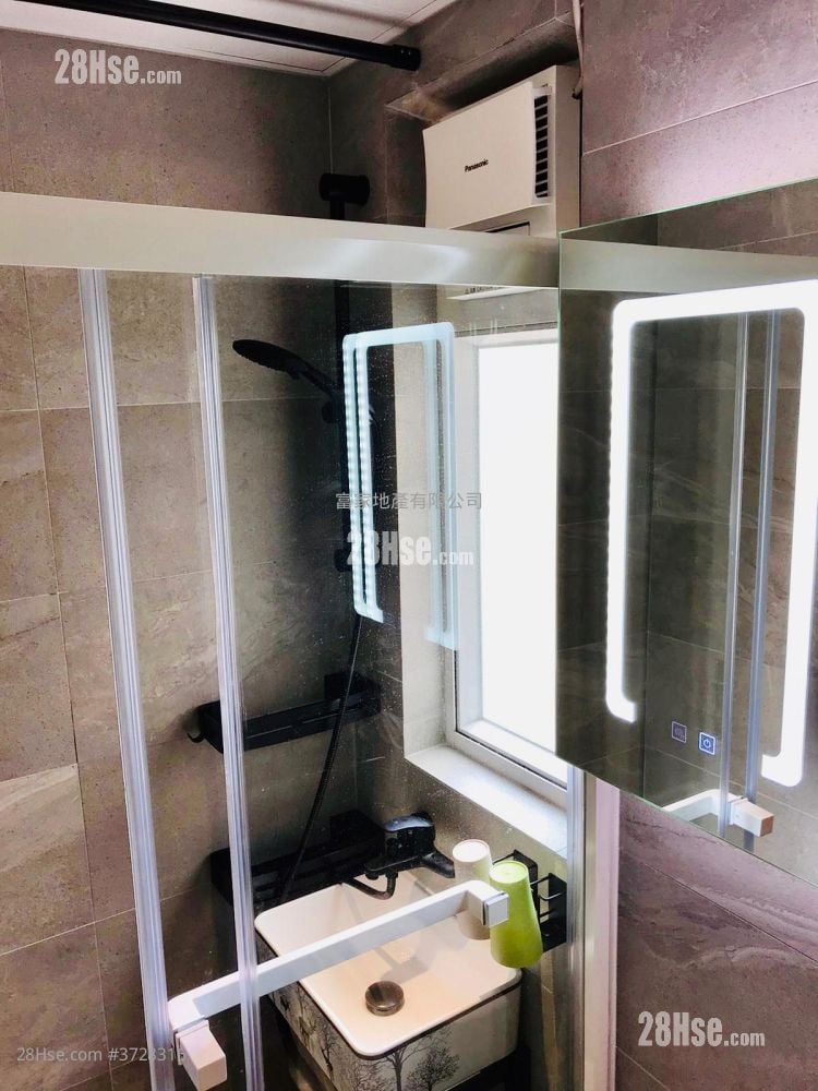 Ying Wah Court Rental Studio , 1 Bathroom