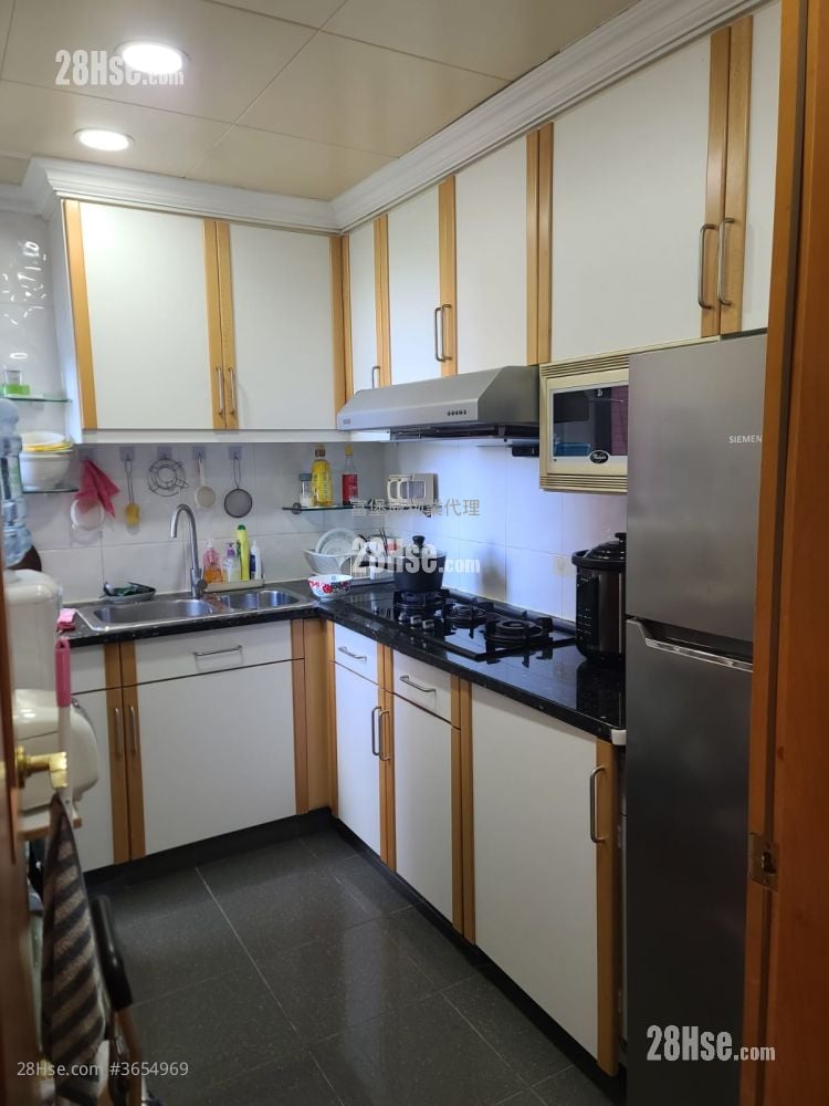 帝堡城 售盤 2 房 , 1 浴室 580 平方呎