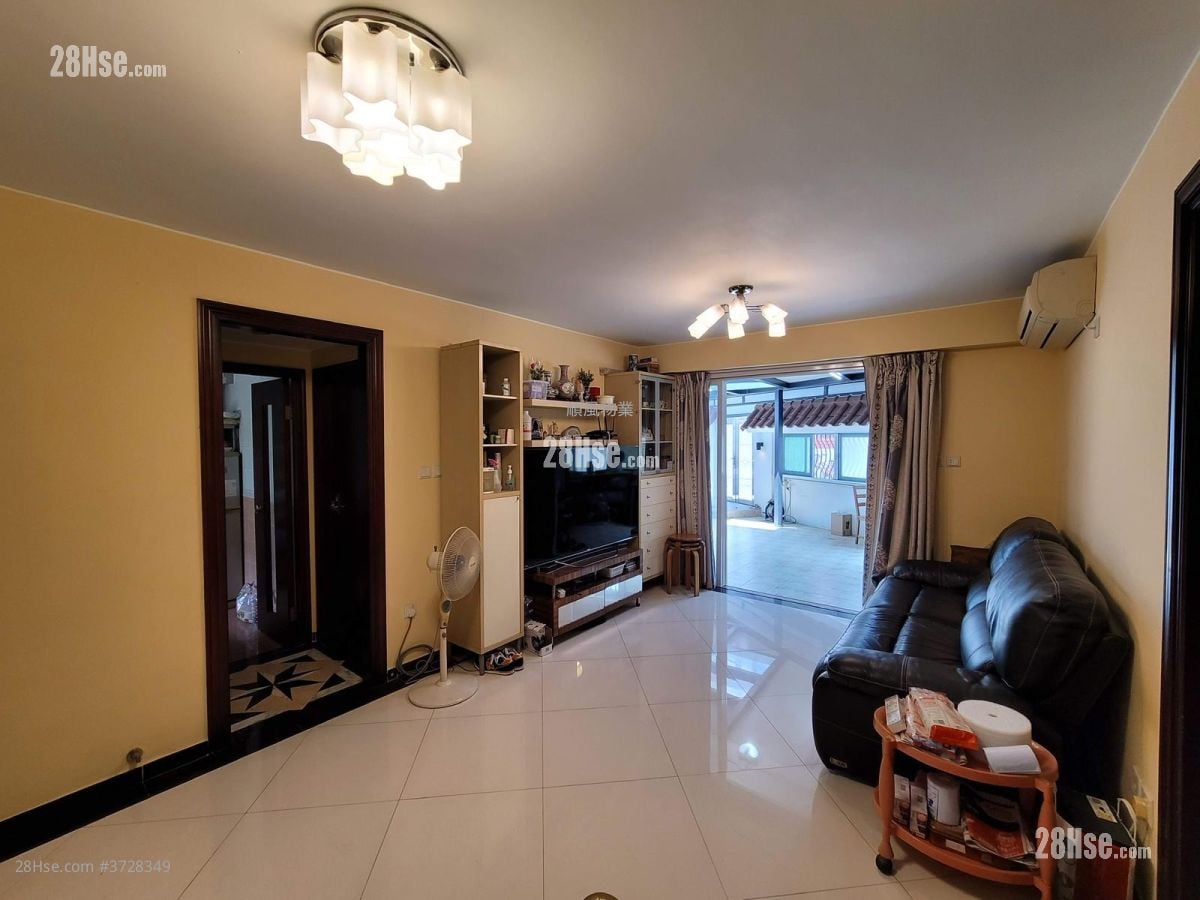 村屋 售盘 3 房 , 1 浴室 700 平方尺