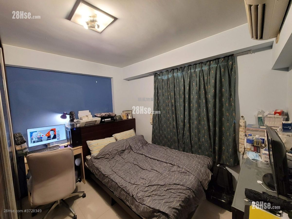 村屋 售盘 3 房 , 1 浴室 700 平方尺