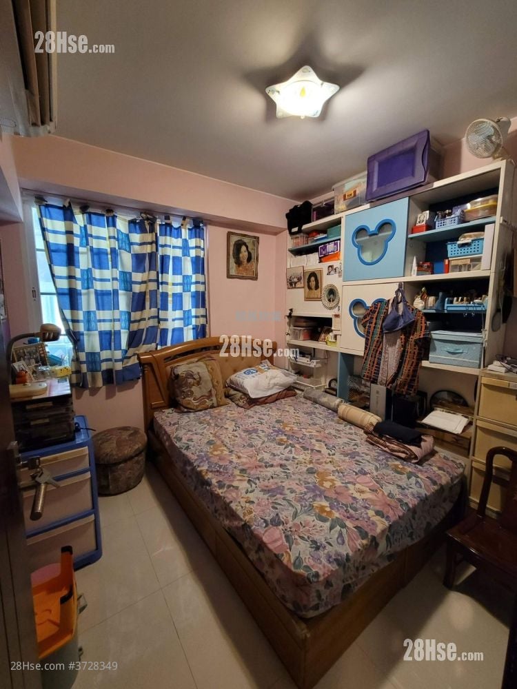 村屋 售盘 3 房 , 1 浴室 700 平方尺