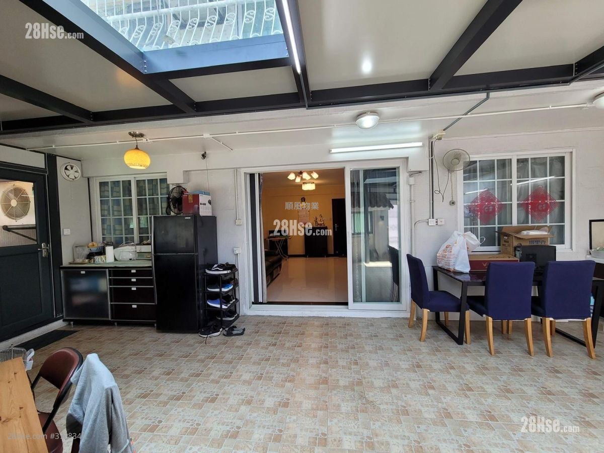 村屋 售盘 3 房 , 1 浴室 700 平方尺