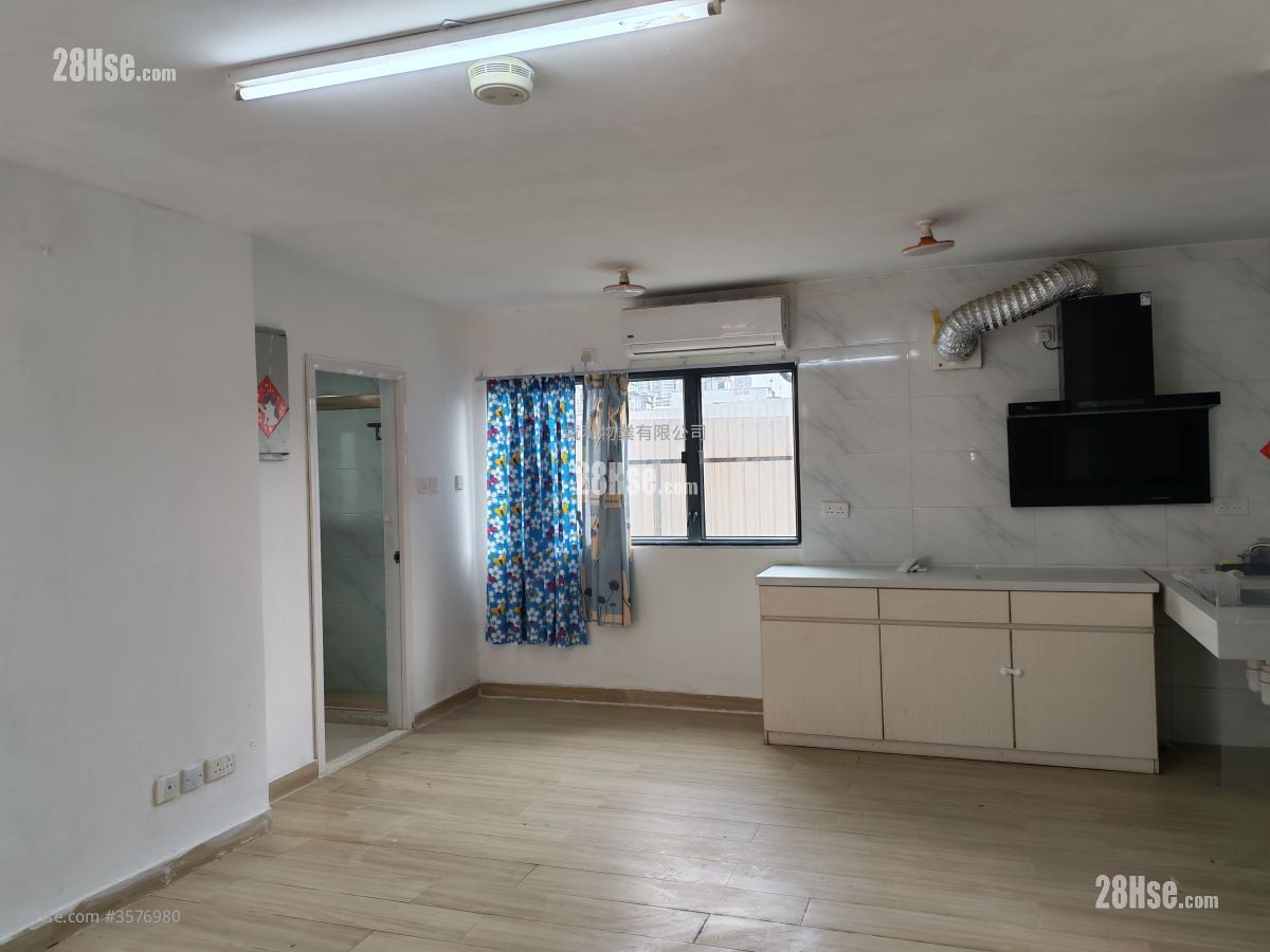 村屋 租盘 3 房 , 1 浴室 630 平方尺