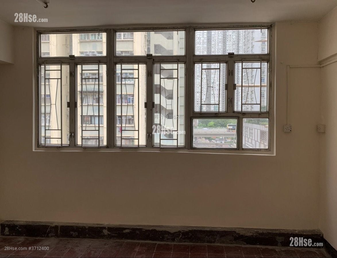 112 Shau Kei Wan Road Rental 3 Bedrooms , 1 Bathroom 701 ft²