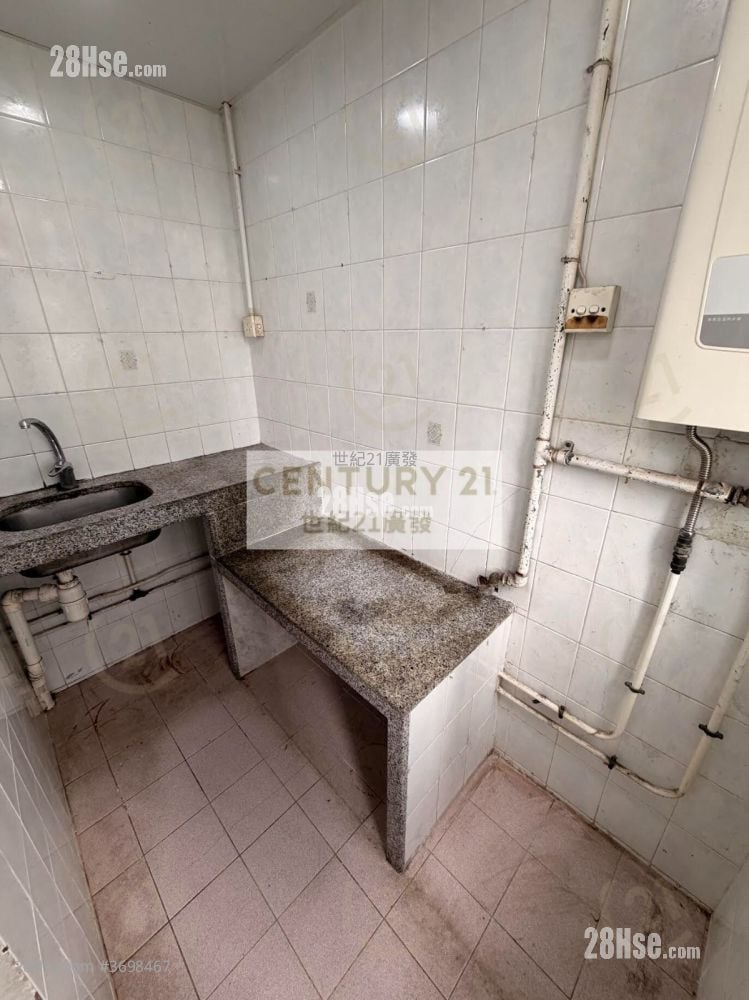 Shun Lee Building Sell 2 Bedrooms , 1 Bathroom 382 ft²