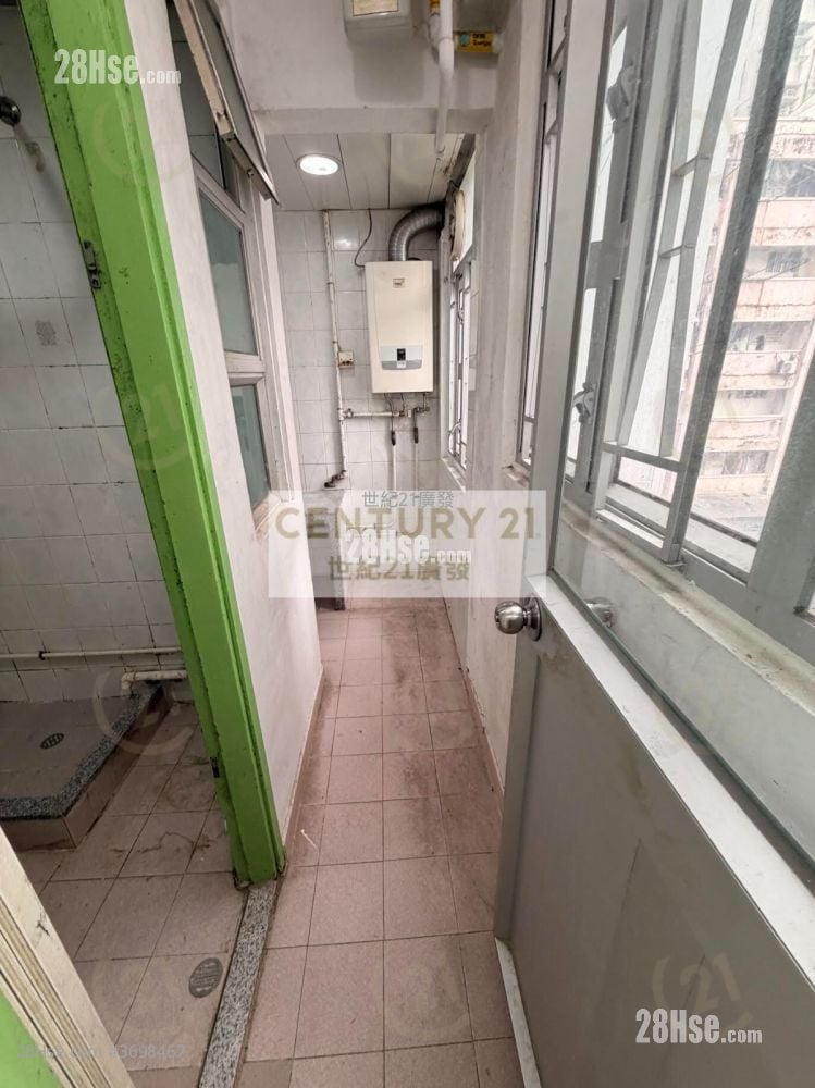 Shun Lee Building Sell 2 Bedrooms , 1 Bathroom 382 ft²