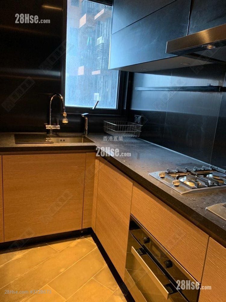 柏傲山 售盤 2 房 , 1 浴室 717 平方呎