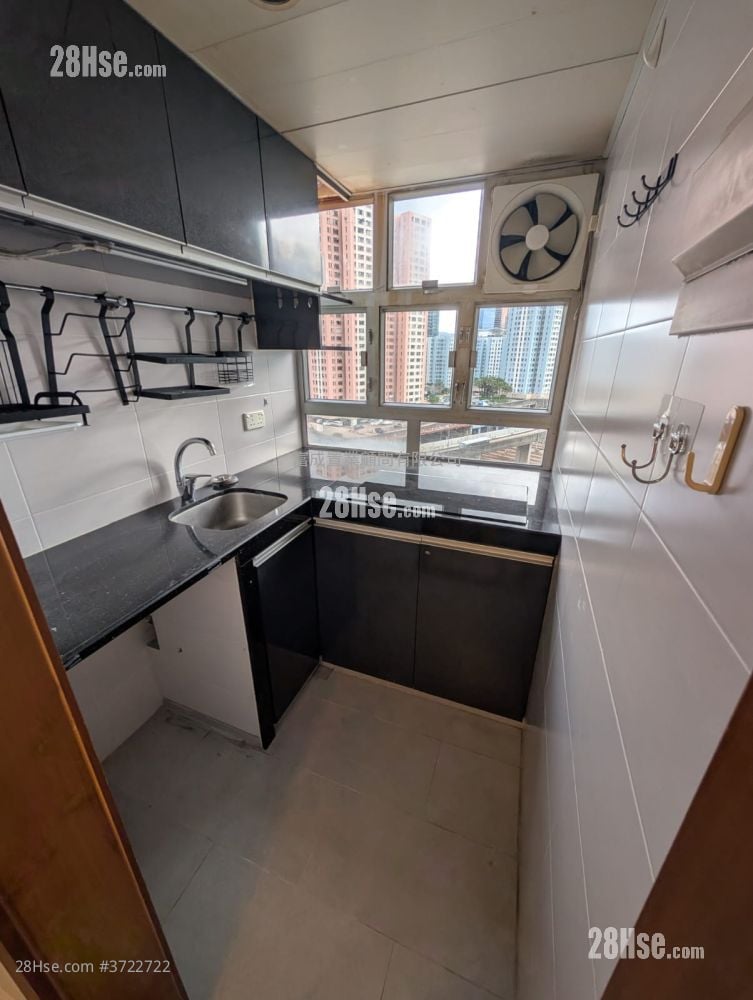 Tak Bo Garden Sell 393 ft²