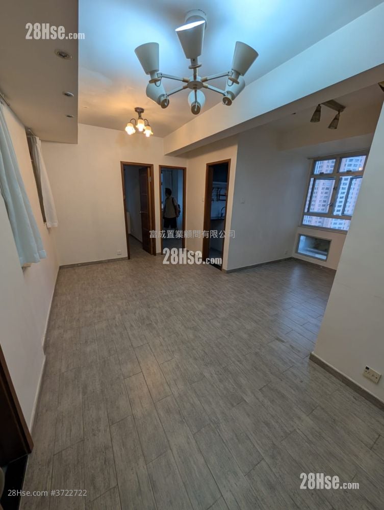 Tak Bo Garden Sell 393 ft²