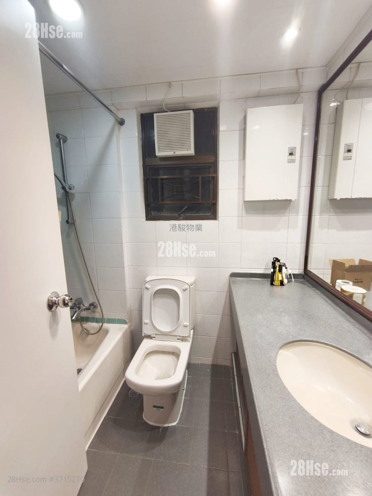 碧华花园 租盘 4 房 , 3 浴室 1,212 平方尺