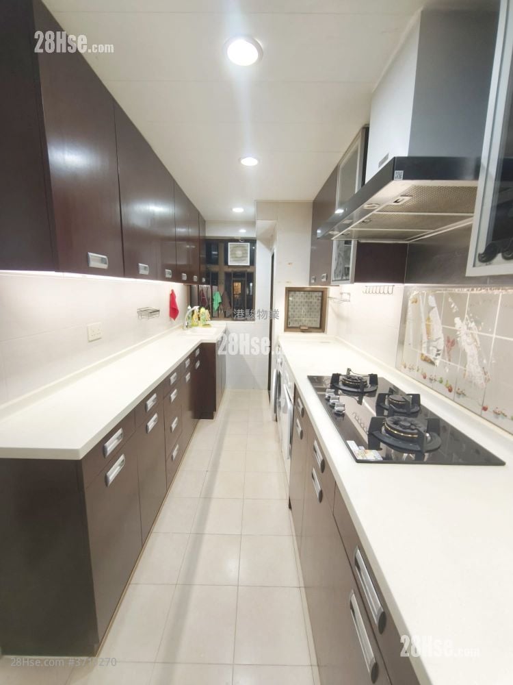 碧华花园 租盘 4 房 , 3 浴室 1,212 平方尺