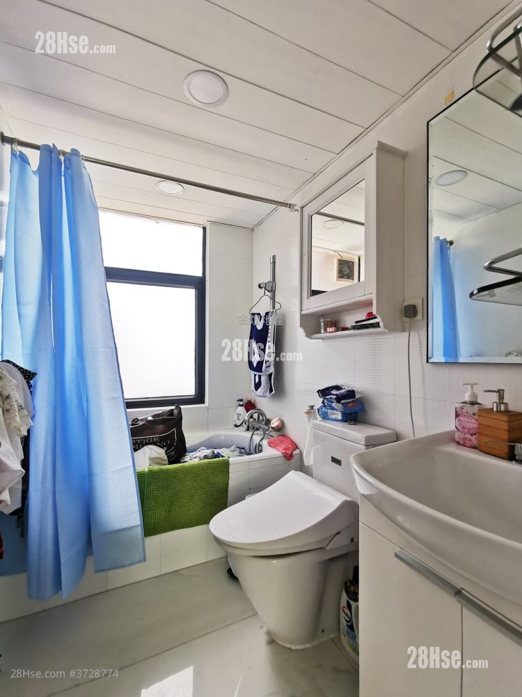 Wing On Lodge Rental 3 Bedrooms , 1 Bathroom 1,170 ft²