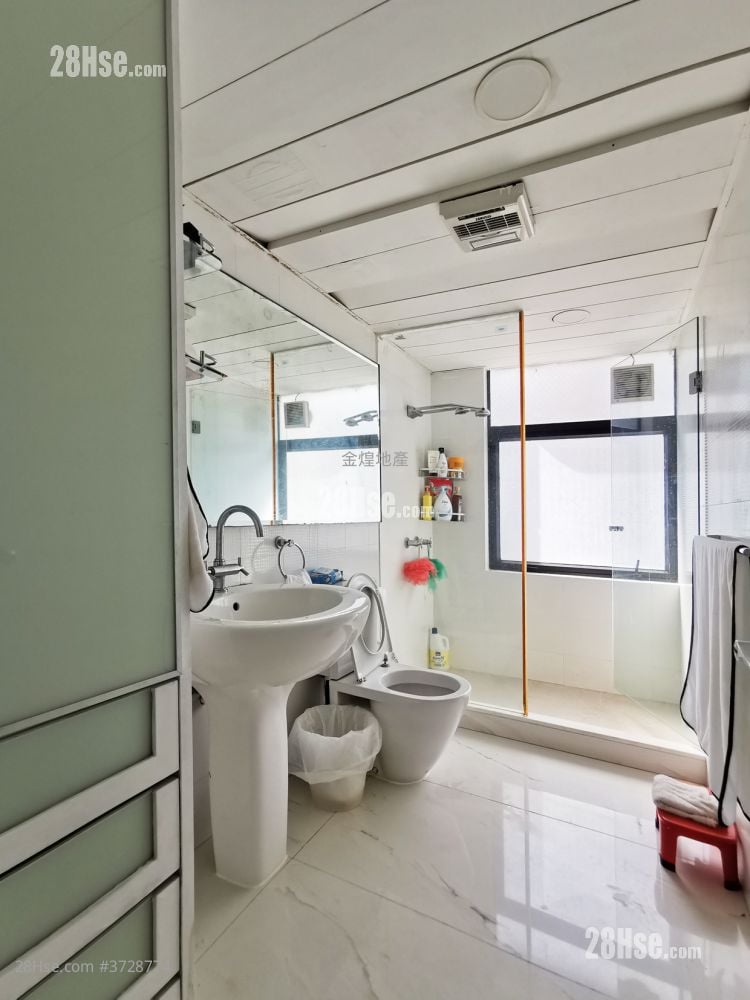 Wing On Lodge Rental 3 Bedrooms , 1 Bathroom 1,170 ft²