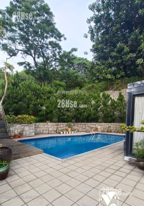 Village Sell 5+ Bedrooms , 5+ Bathrooms 2,100 ft²