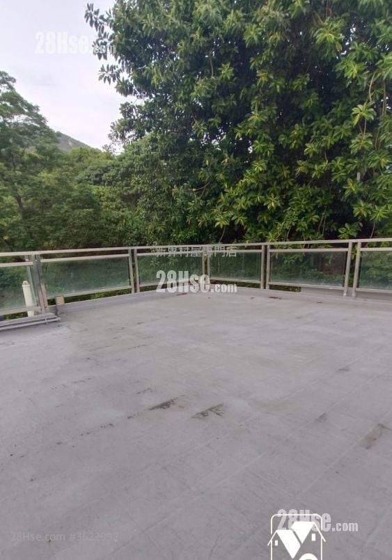 Village Sell 5+ Bedrooms , 5+ Bathrooms 2,100 ft²