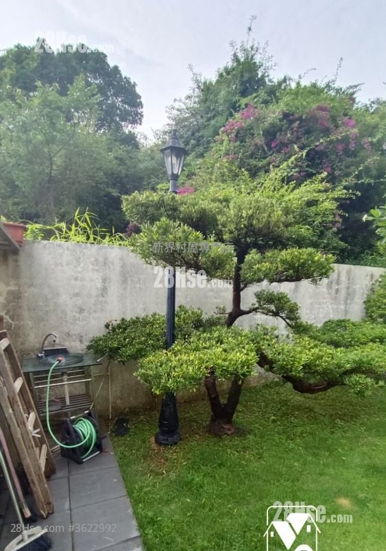 Village Sell 5+ Bedrooms , 5+ Bathrooms 2,100 ft²