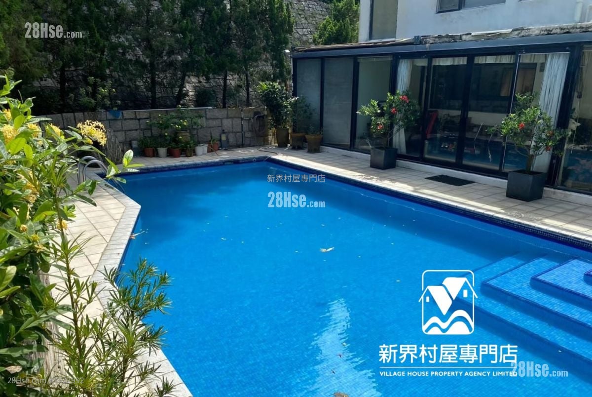 Village Sell 5+ Bedrooms , 5+ Bathrooms 2,100 ft²