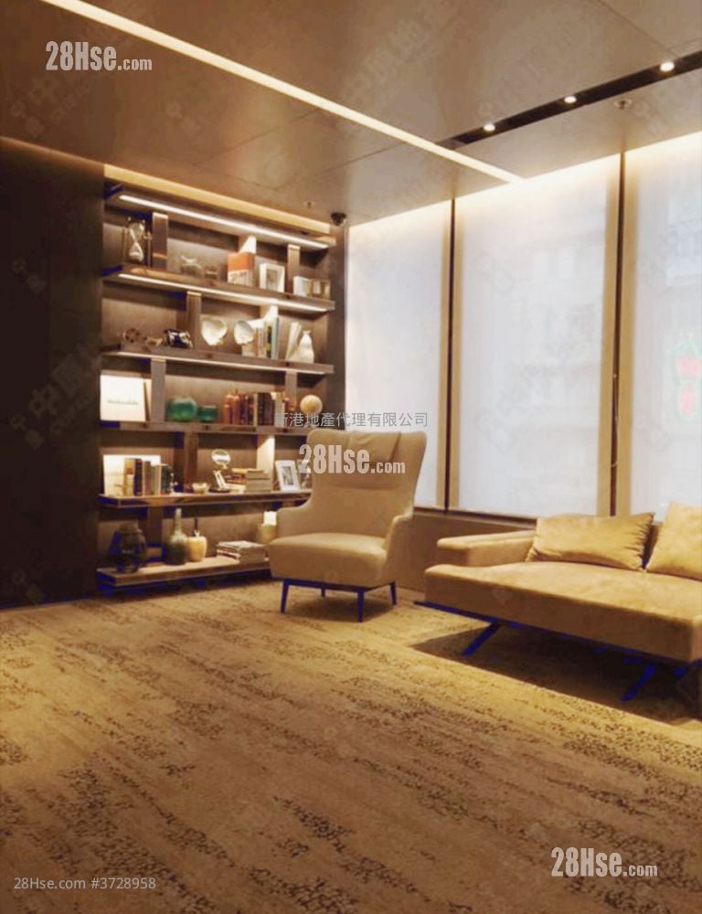 Axis Sell Studio 212 ft²