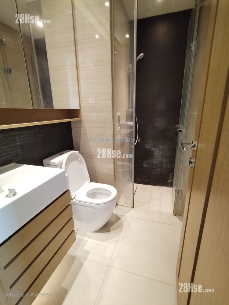 Axis Sell Studio 212 ft²