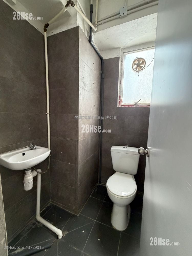 Pan Asia Centre Rental Studio , 1 Toilet