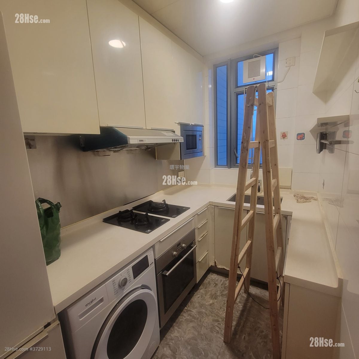 The Dynasty Rental 3 Bedrooms , 2 Bathrooms 728 ft²