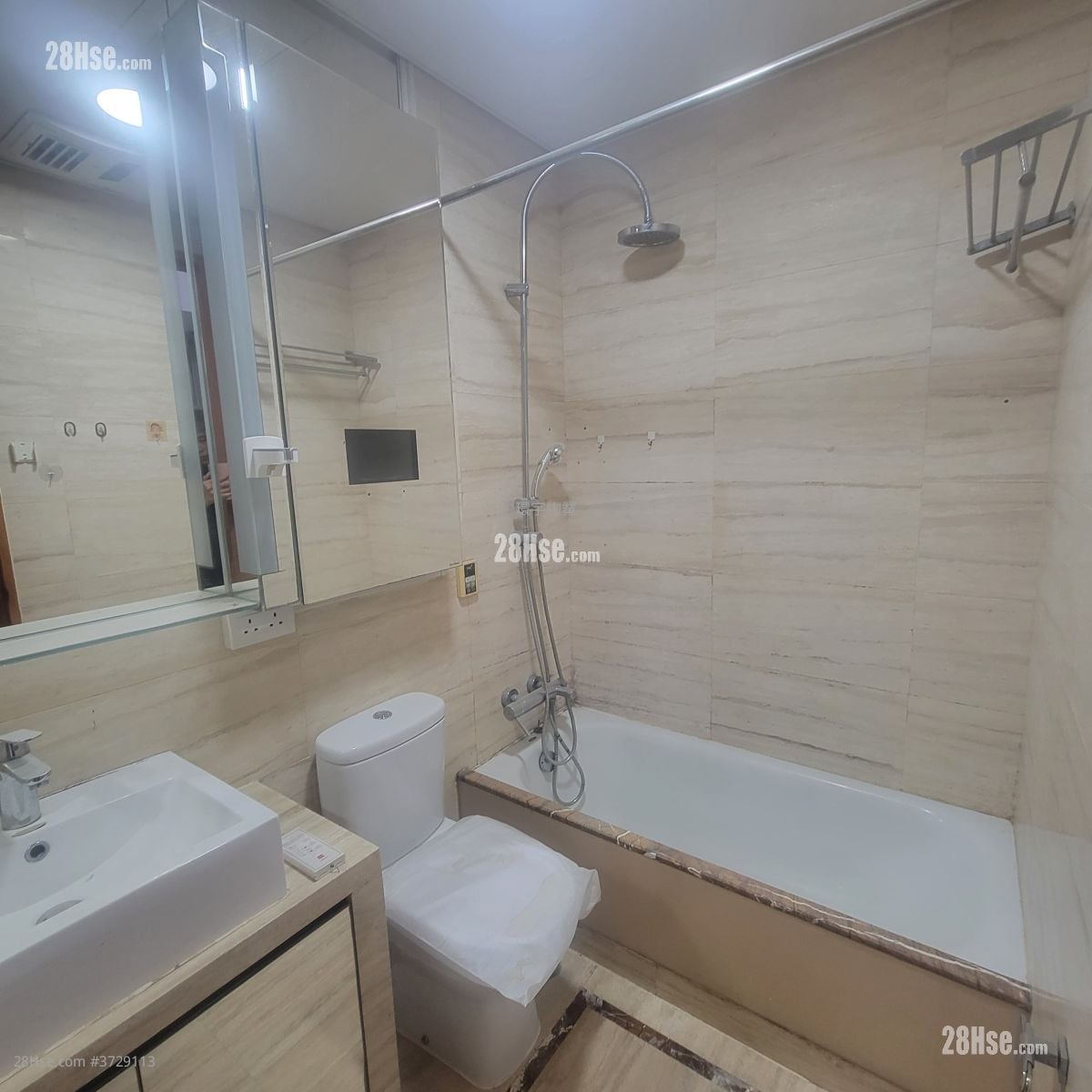 The Dynasty Rental 3 Bedrooms , 2 Bathrooms 728 ft²